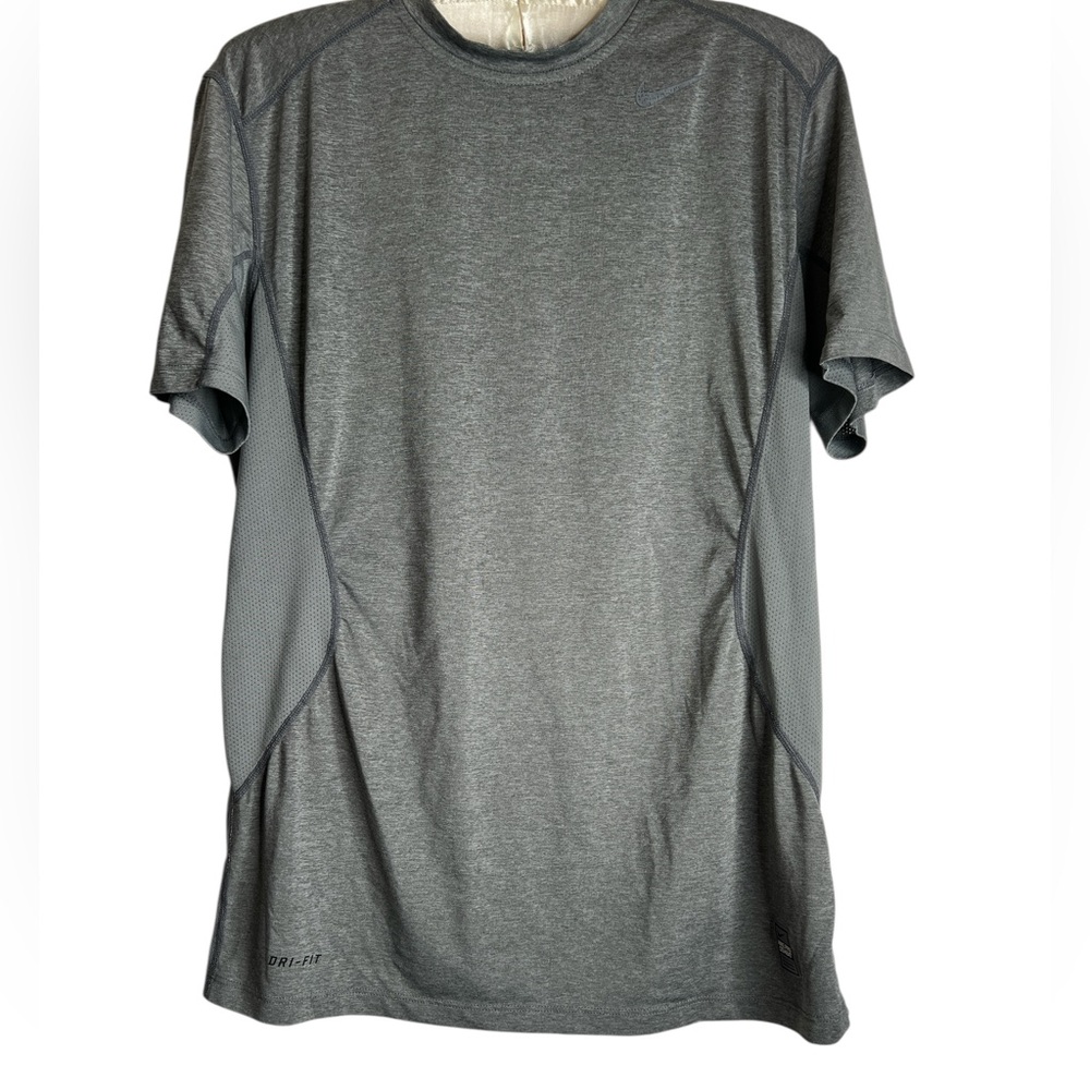 Nike Pro Combat Dri-FIT Men’s Fitted Shirt – Heathered Gray